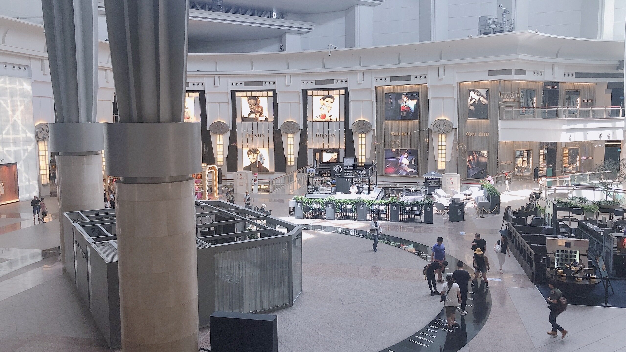 ショッピングセンター